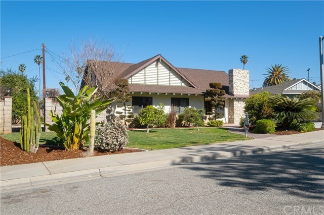 Property Photo:  1221 La Mesita Court  CA 92507 