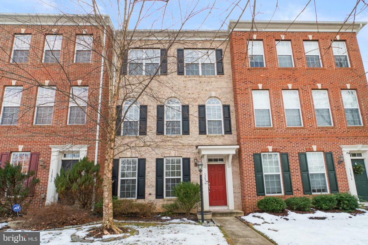 Property Photo:  15874 Mackenzie Manor Drive  VA 20169 