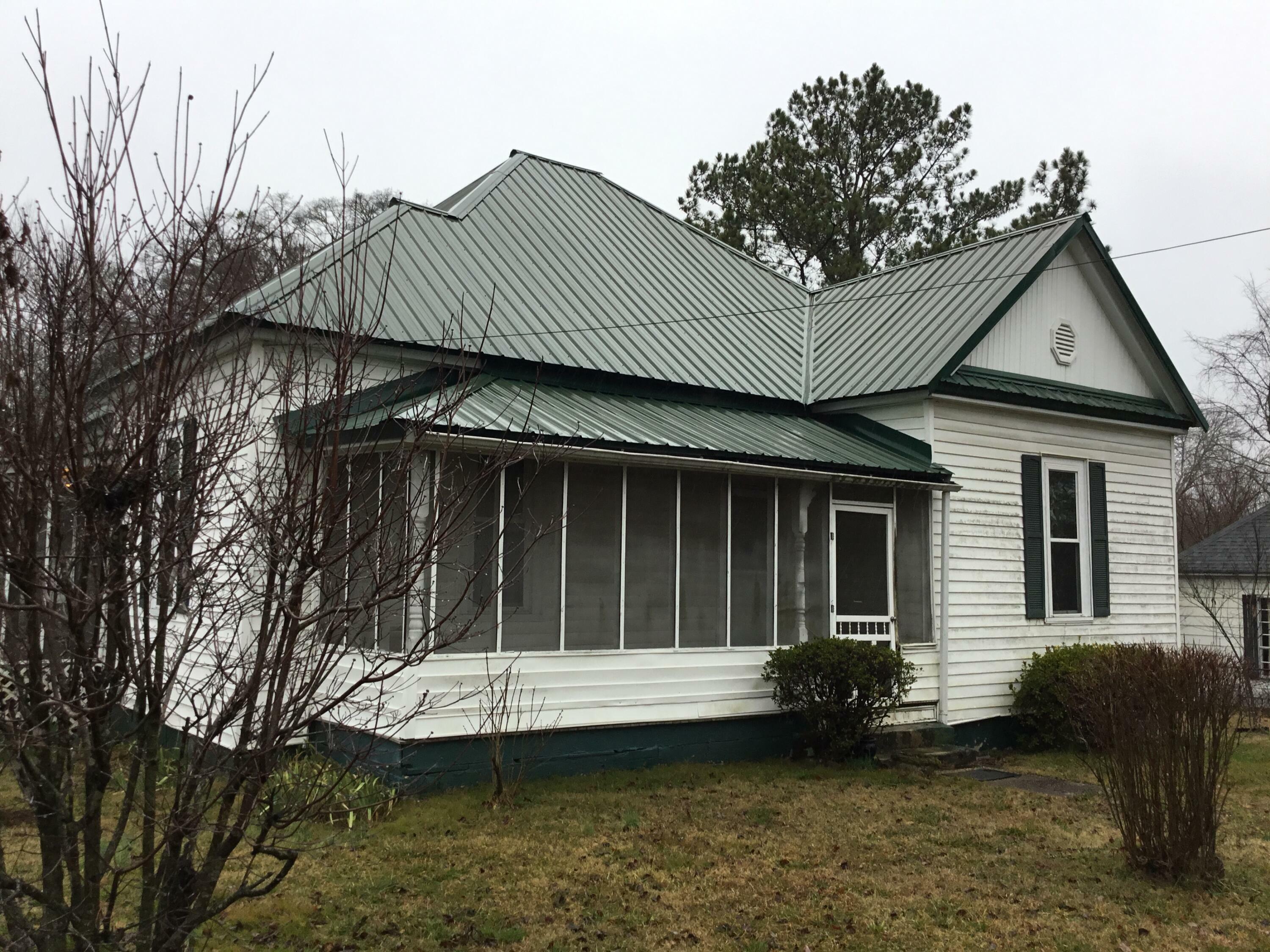 Property Photo:  807 Crittenden Ave  GA 30707 