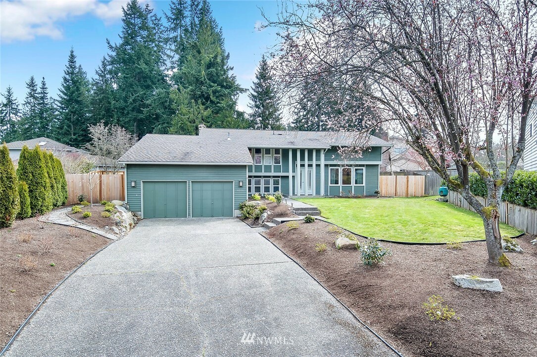 Property Photo:  8204 182nd Place SW  WA 98026 