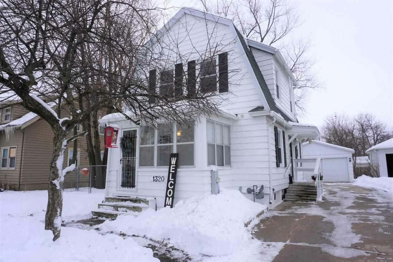 Property Photo:  1320 East Racine St  WI 53545 