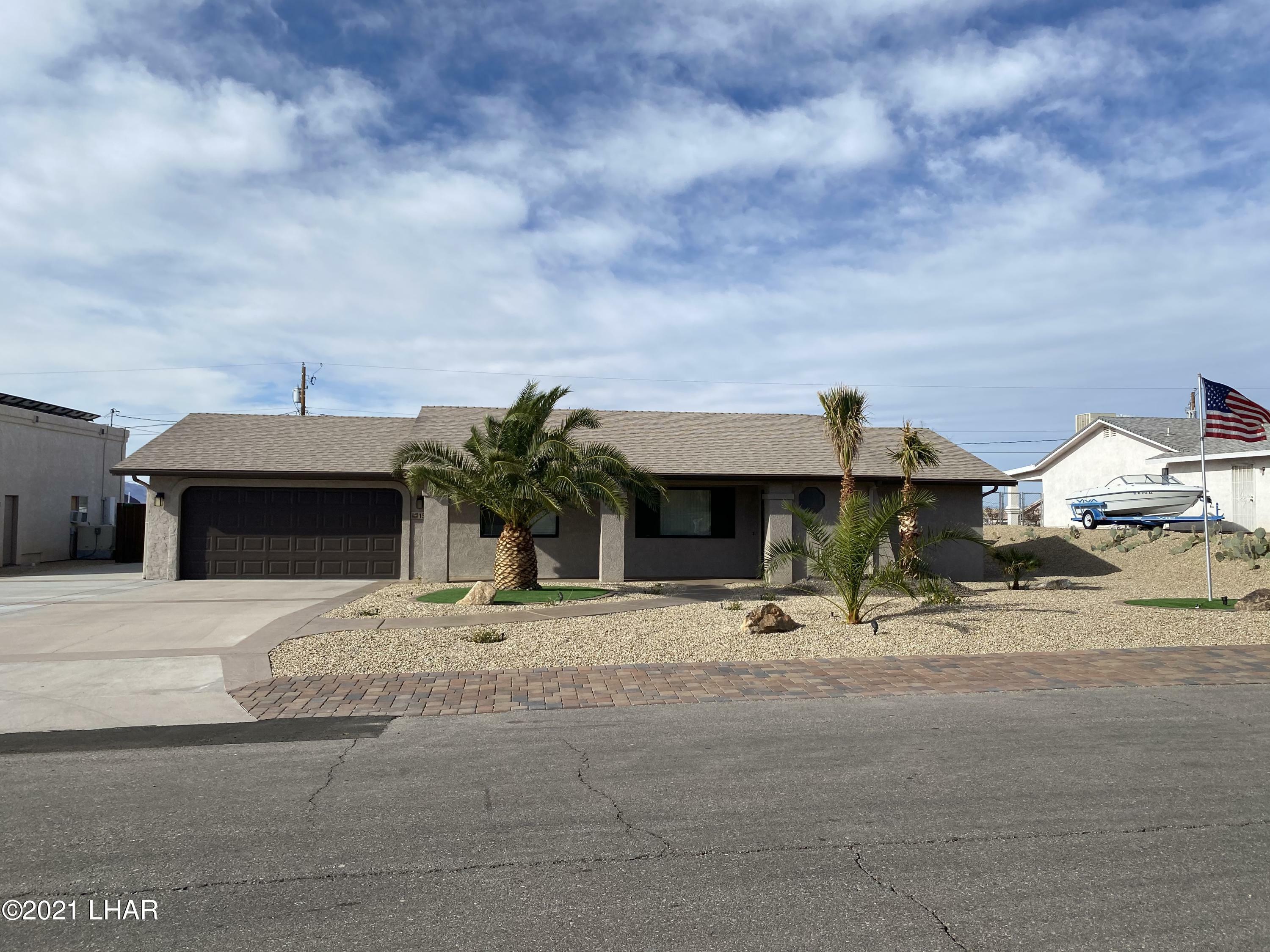 Property Photo:  1567 Hawkeye Dr  AZ 86406 