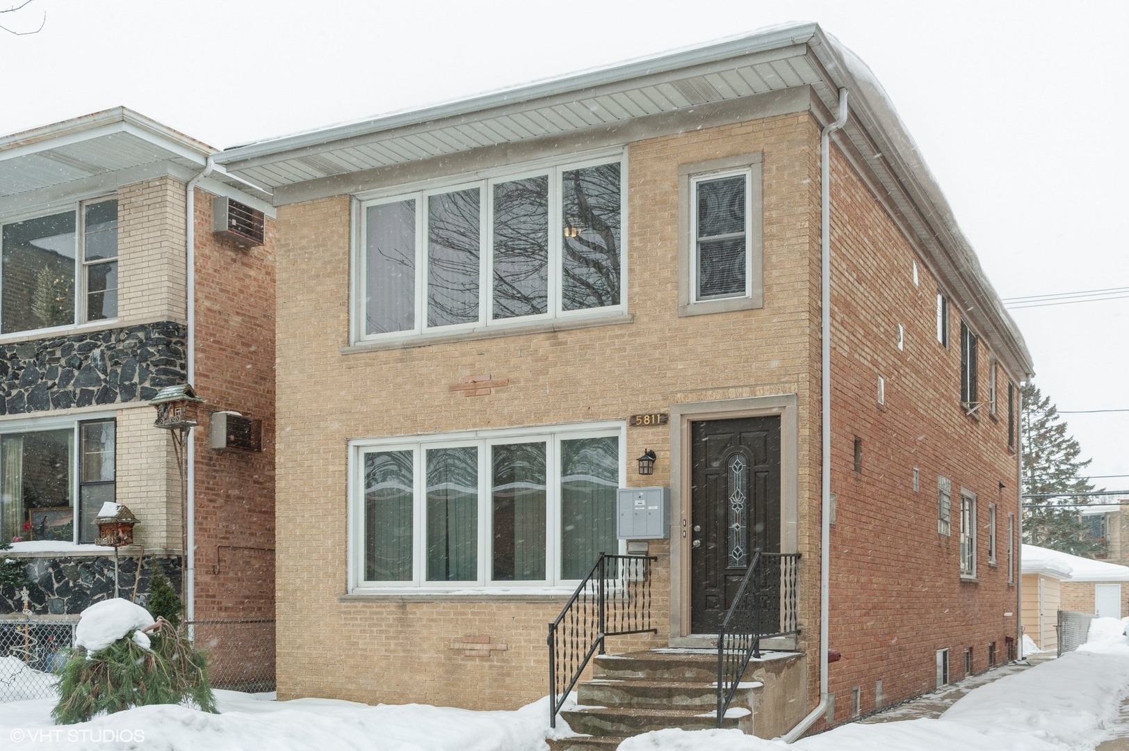 Property Photo: 5811 W Higgins Avenue 3 IL 60630