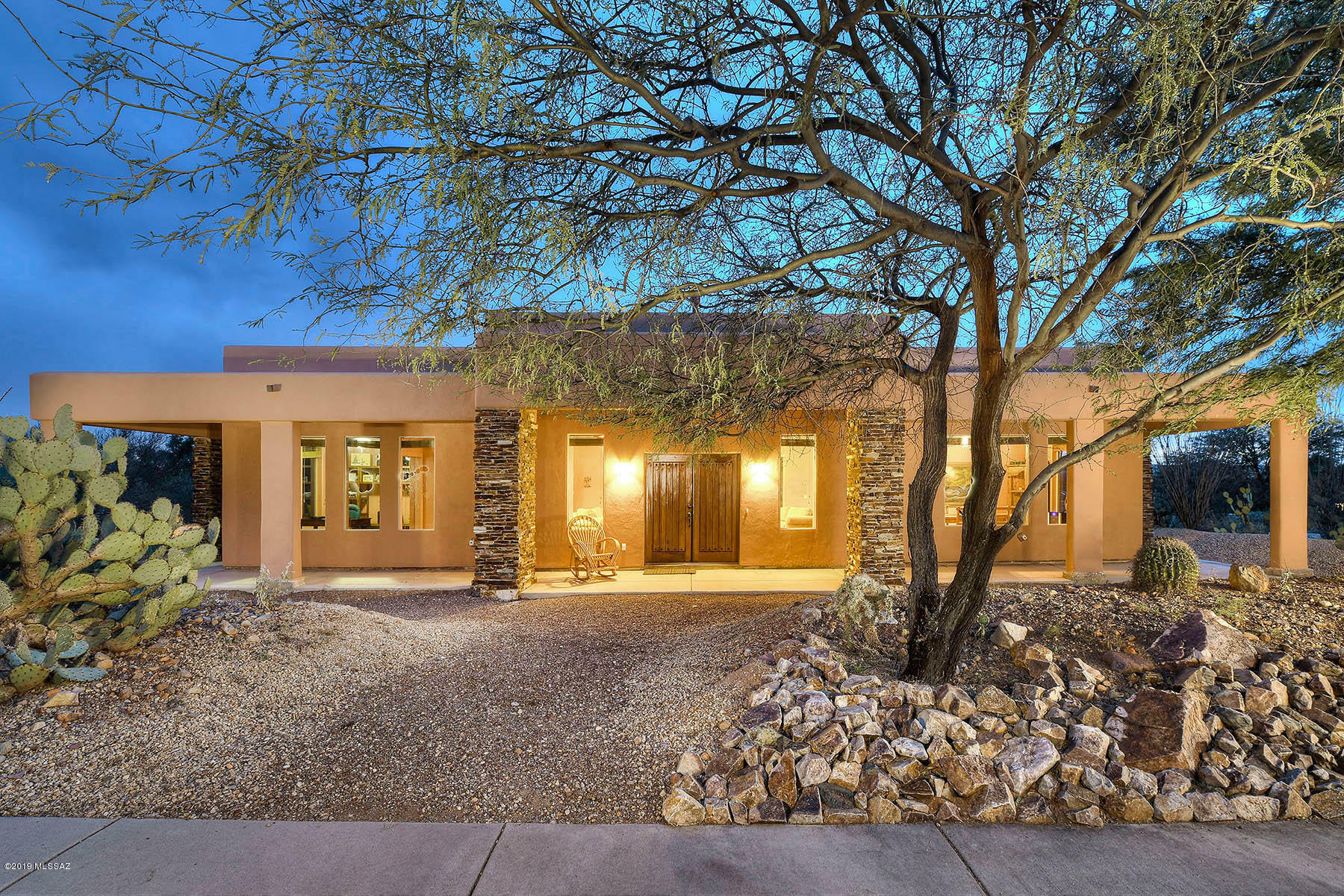 Property Photo:  962 E Vault Mine Court  AZ 85614 