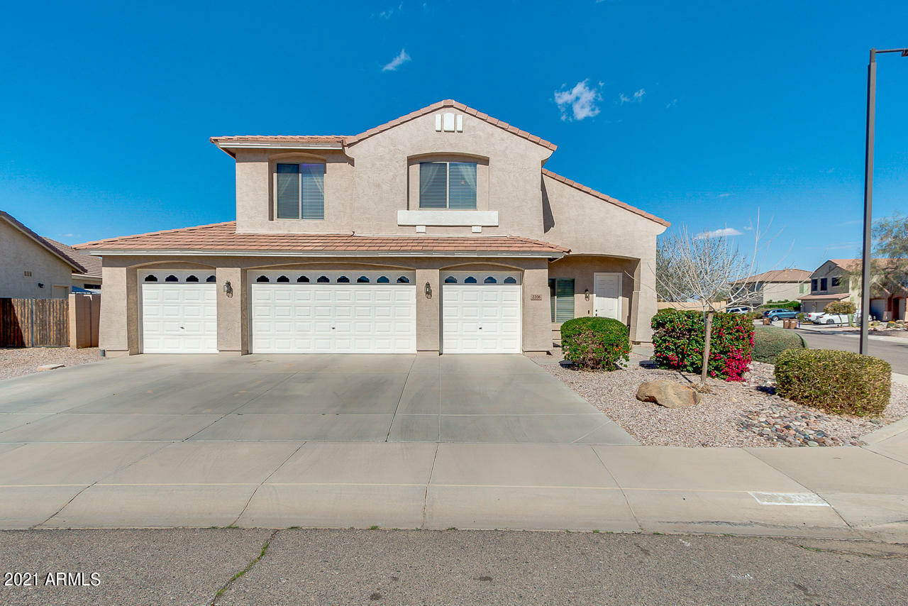 Property Photo:  2208 W Peggy Drive  AZ 85144 