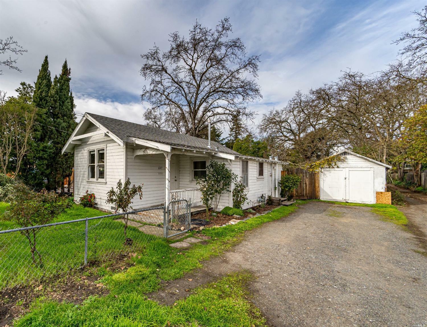 Property Photo:  647 McConnell Avenue  CA 95404 