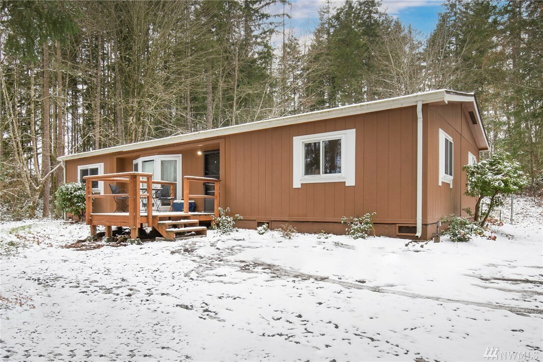 Property Photo: 4686 Aiken Rd SE WA 98366