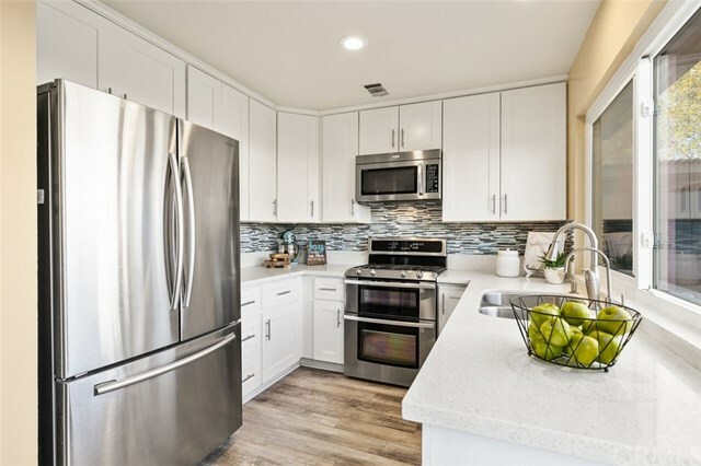 Property Photo:  22941 Moonstone Lane 21  CA 92630 