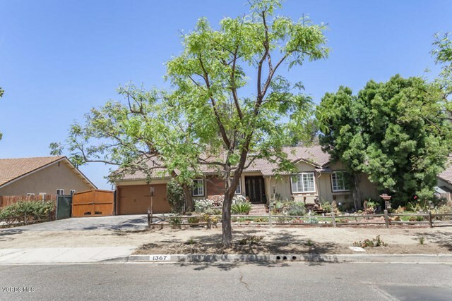 Property Photo:  1367 Nonchalant Drive  CA 93065 