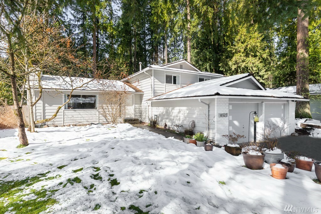 Property Photo:  16523 189th Ave NE  WA 98072 