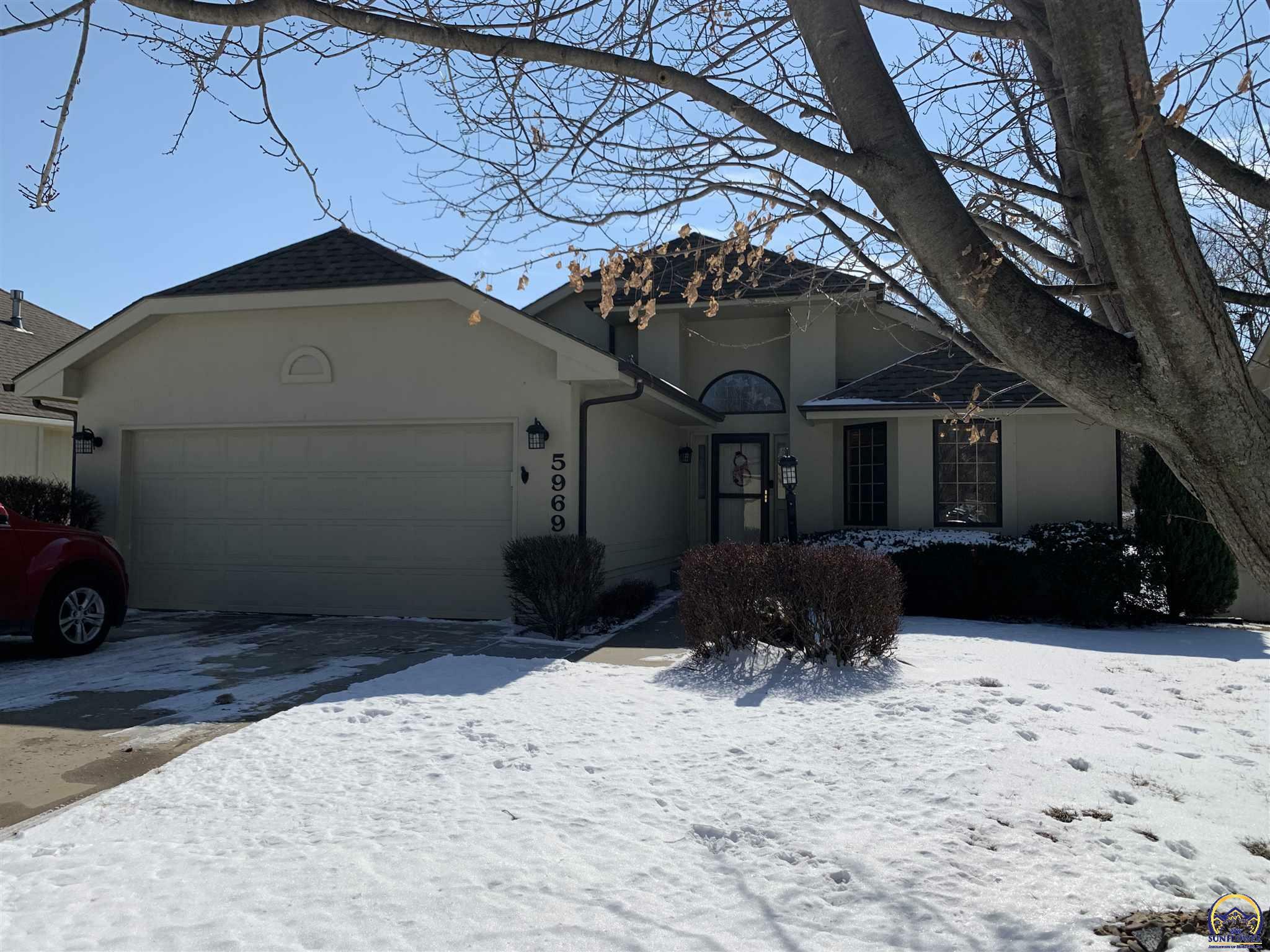 Property Photo:  5969 SW 31st St  KS 66614 