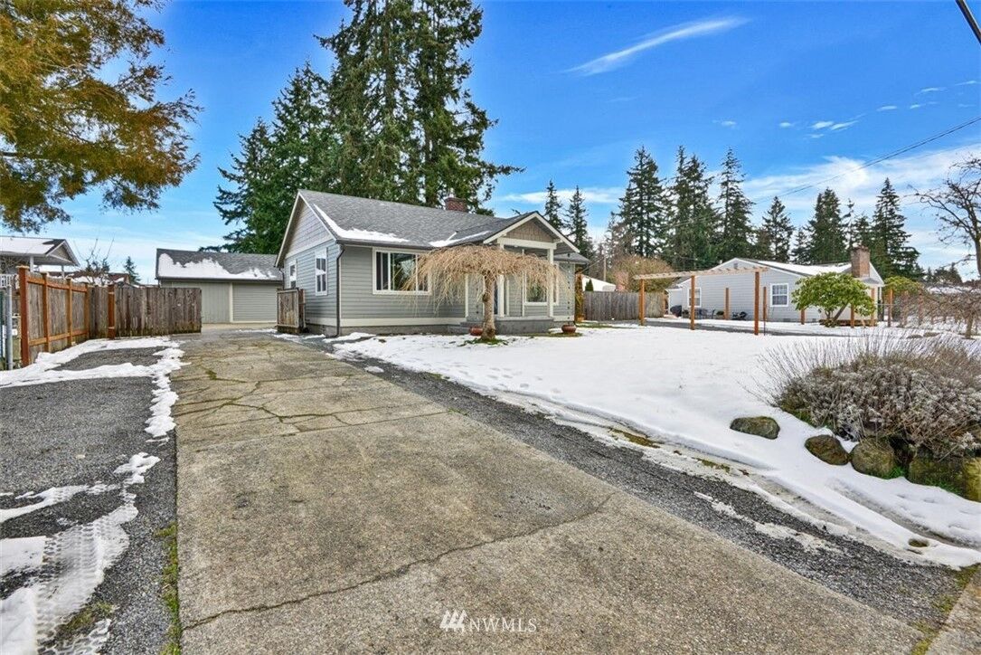 Property Photo:  6533 Beverly Lane  WA 98203 
