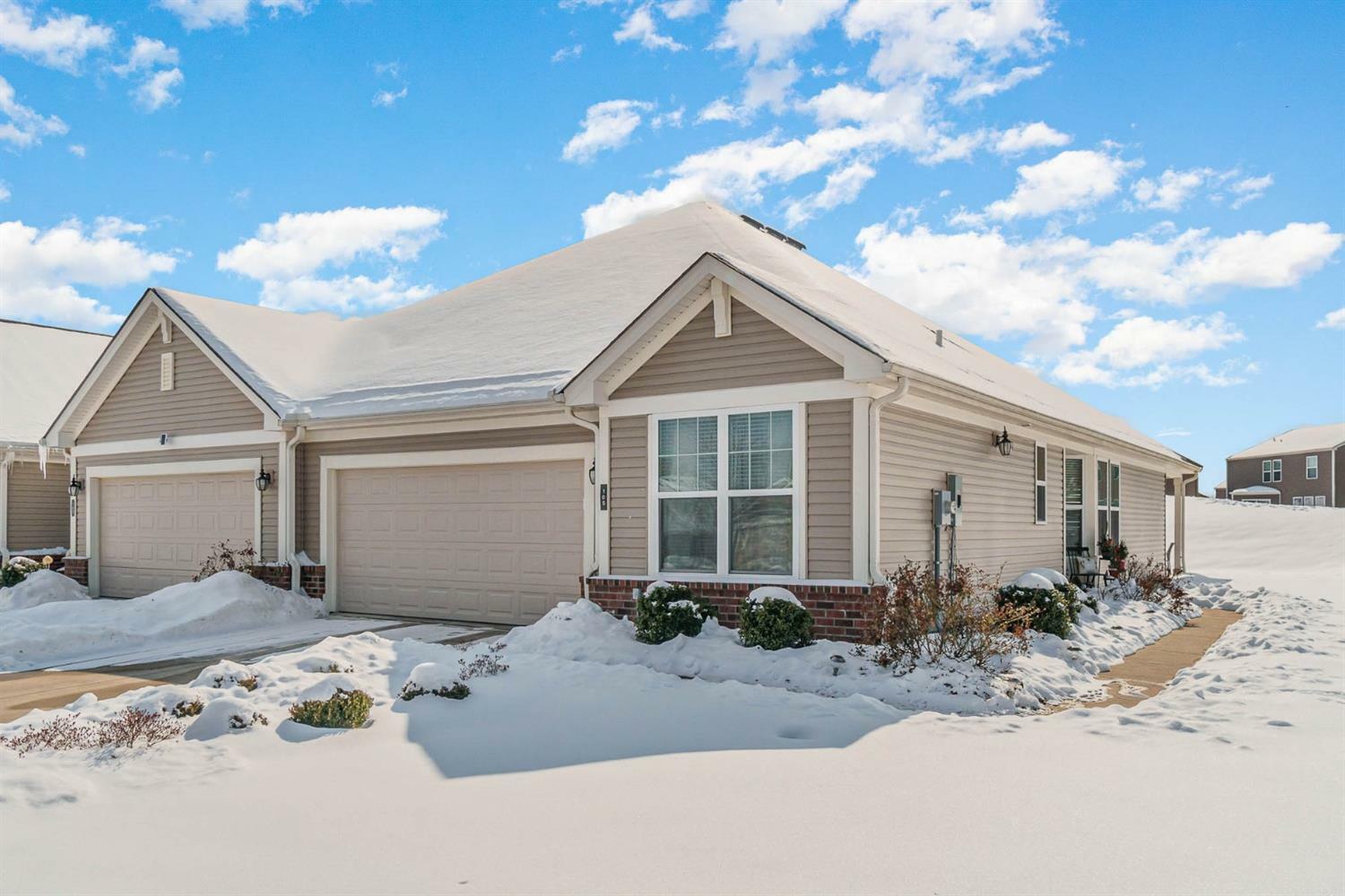 Property Photo: 105 Woodside Park Dr OH 45102