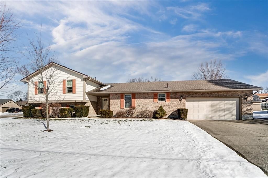 Property Photo: 631 Wilson Park Drive OH 45449