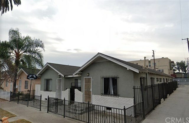 Property Photo: 324 E 19th Street CA 90806
