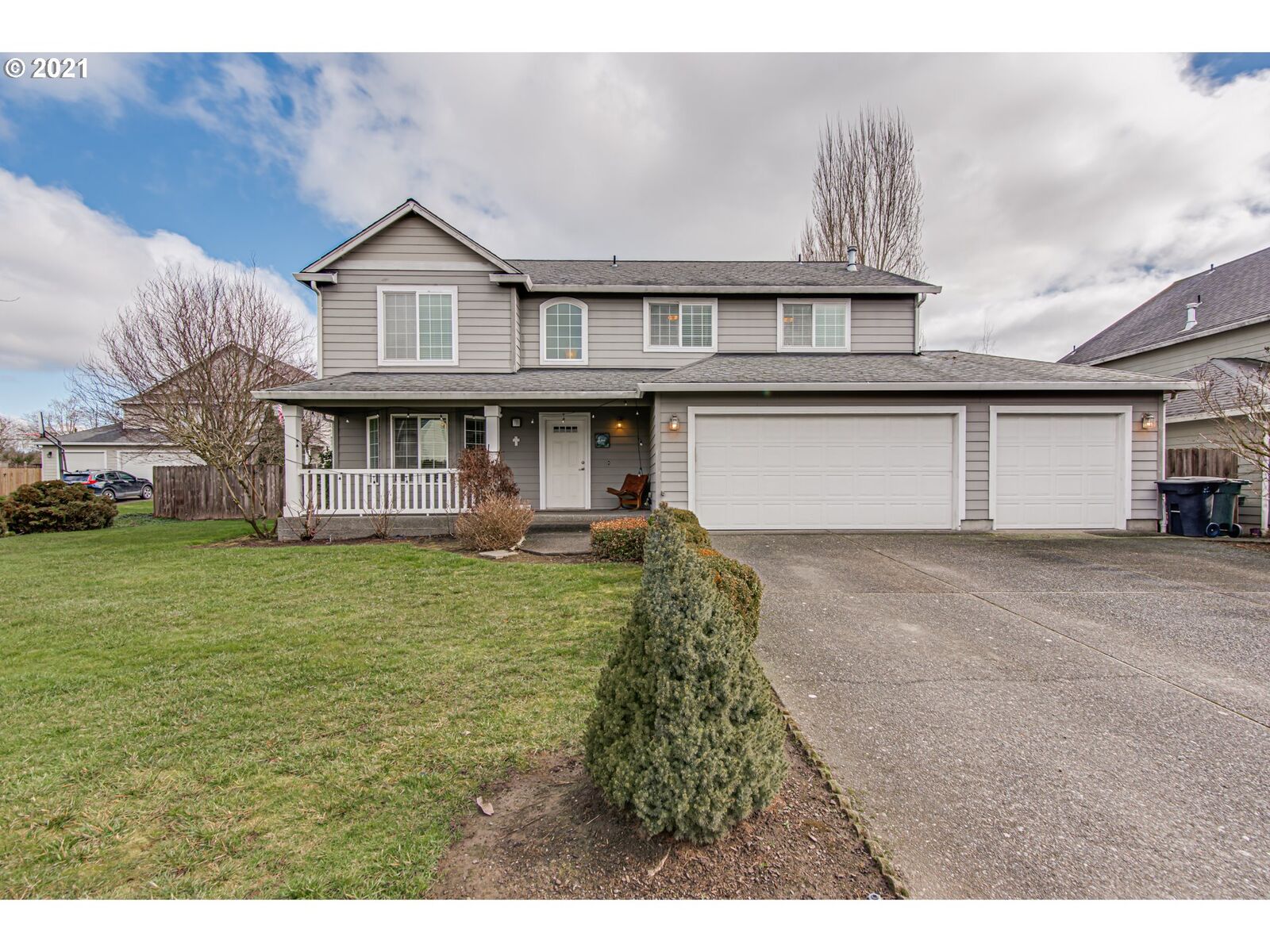 Property Photo: 214 Tsugawa Ct WA 98674