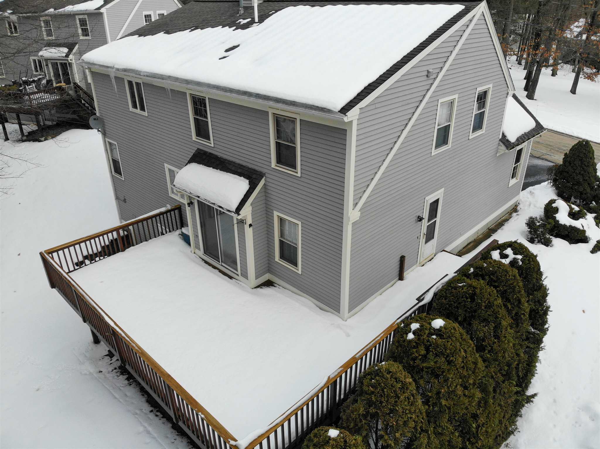 Property Photo: 418 Elk Run Road NH 03051