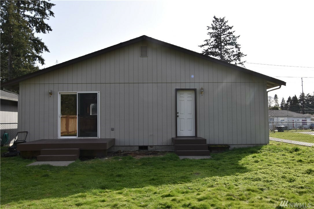 Property Photo:  8909 Moreland Ave SW  WA 98498 