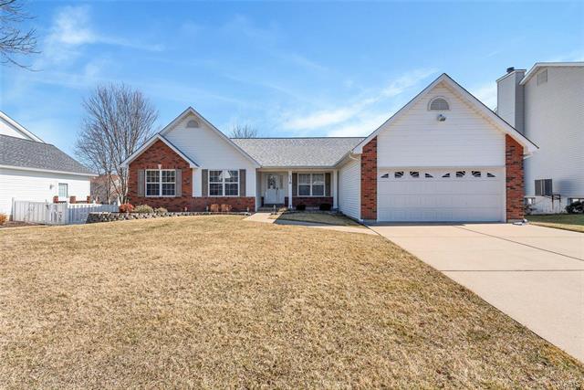 Property Photo: 236 East Governor Place 63301