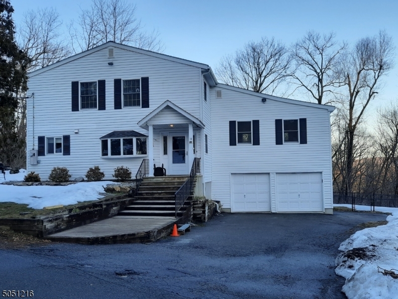 Property Photo:  9 Rosewood Ln  NJ 07005 