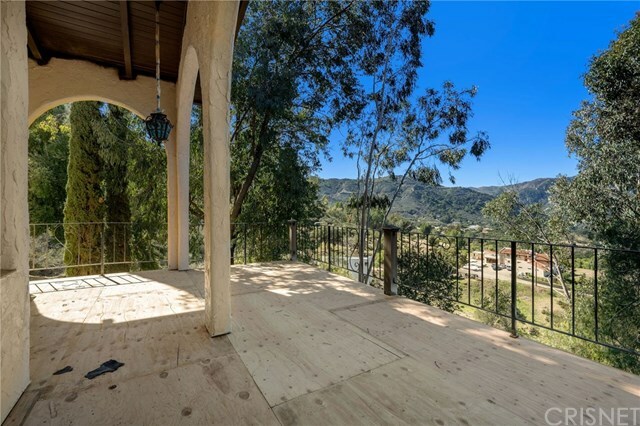 Property Photo:  850 Cold Canyon Road  CA 91302 