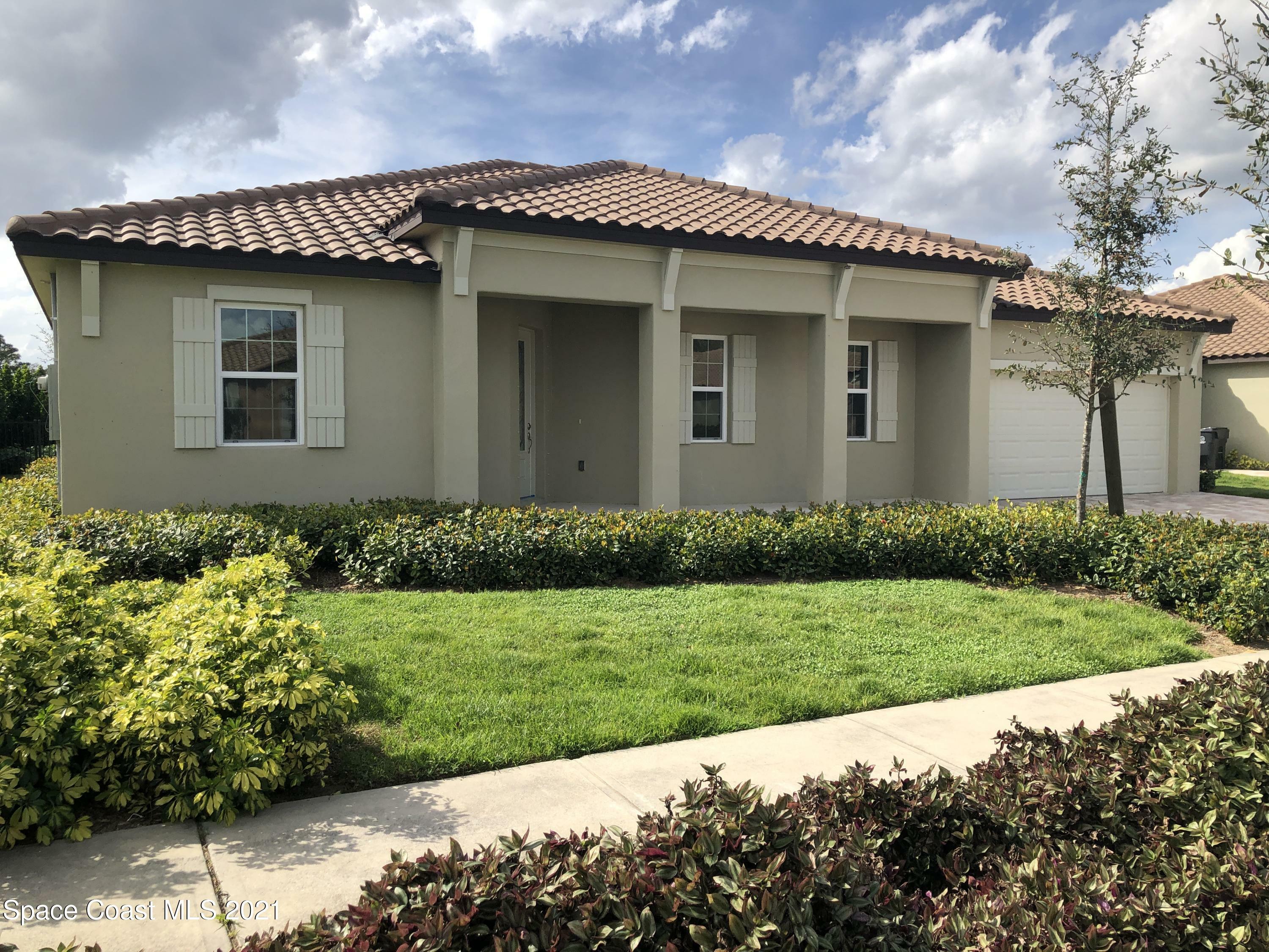 Property Photo: 1127 Fulton Circle FL 32780