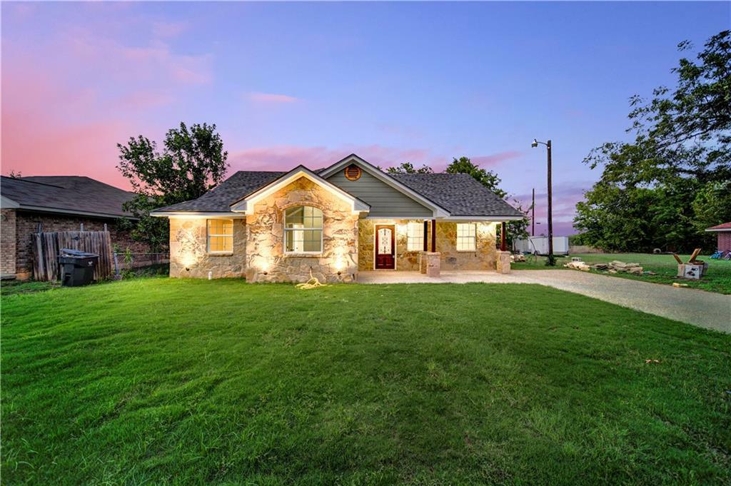 Property Photo:  2908 Mildred Street  TX 76706 