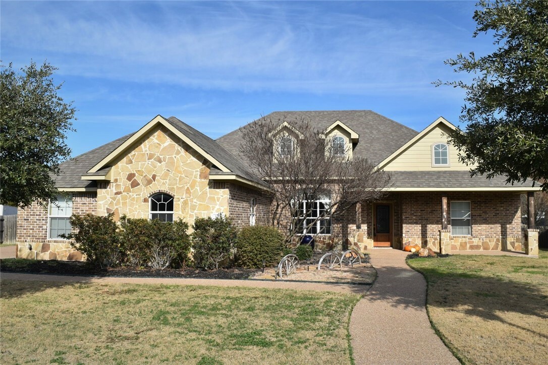 Property Photo:  119 Woodhaven Trail  TX 76657 