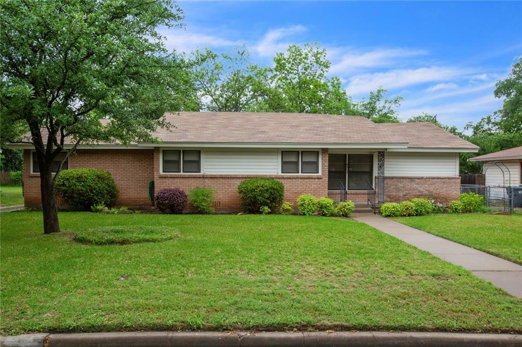Property Photo: 4513 Catto Avenue TX 76710