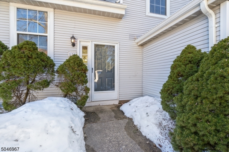 Property Photo:  192 Buckingham Way  NJ 08873 