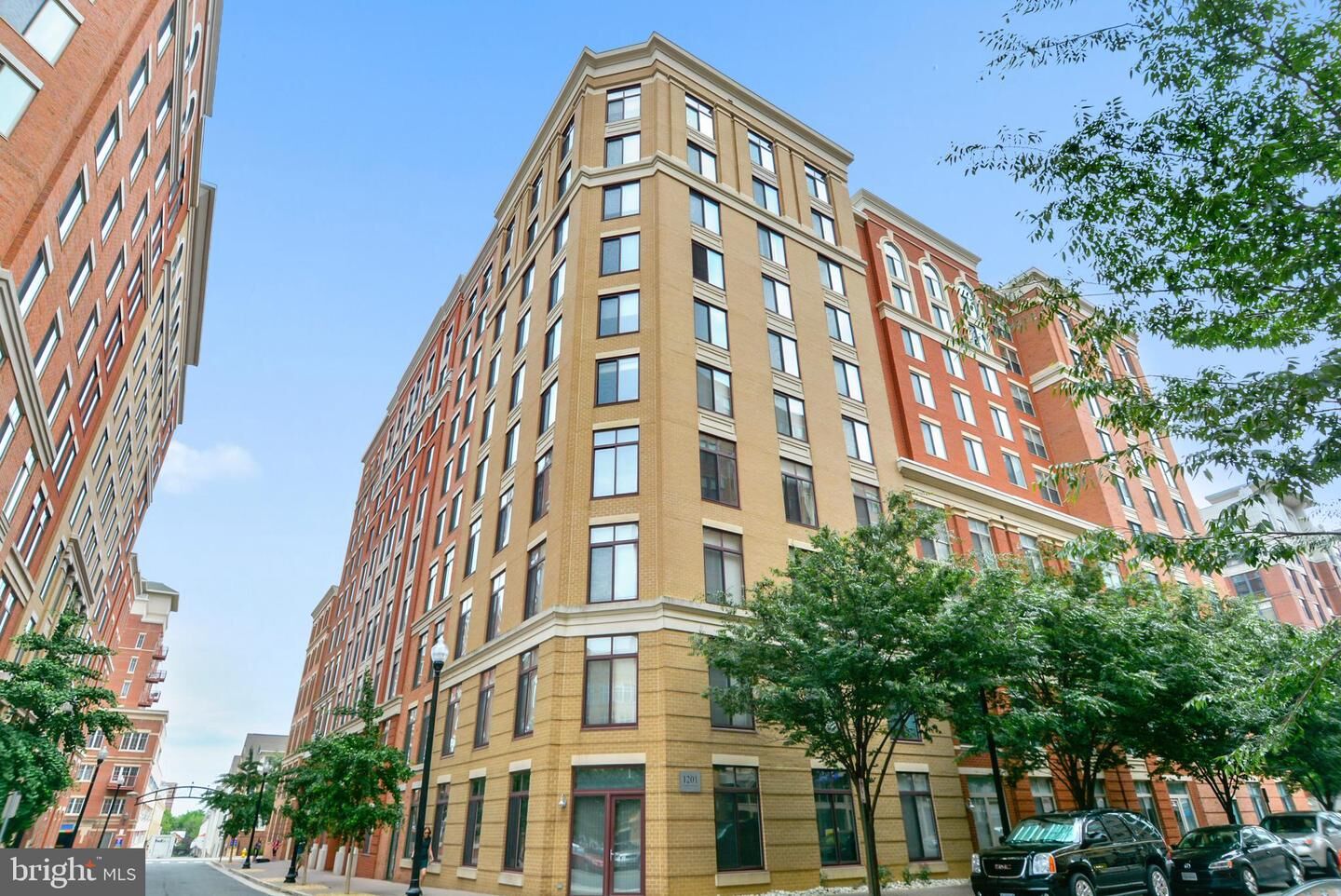 Property Photo:  1201 N Garfield Street 411  VA 22201 