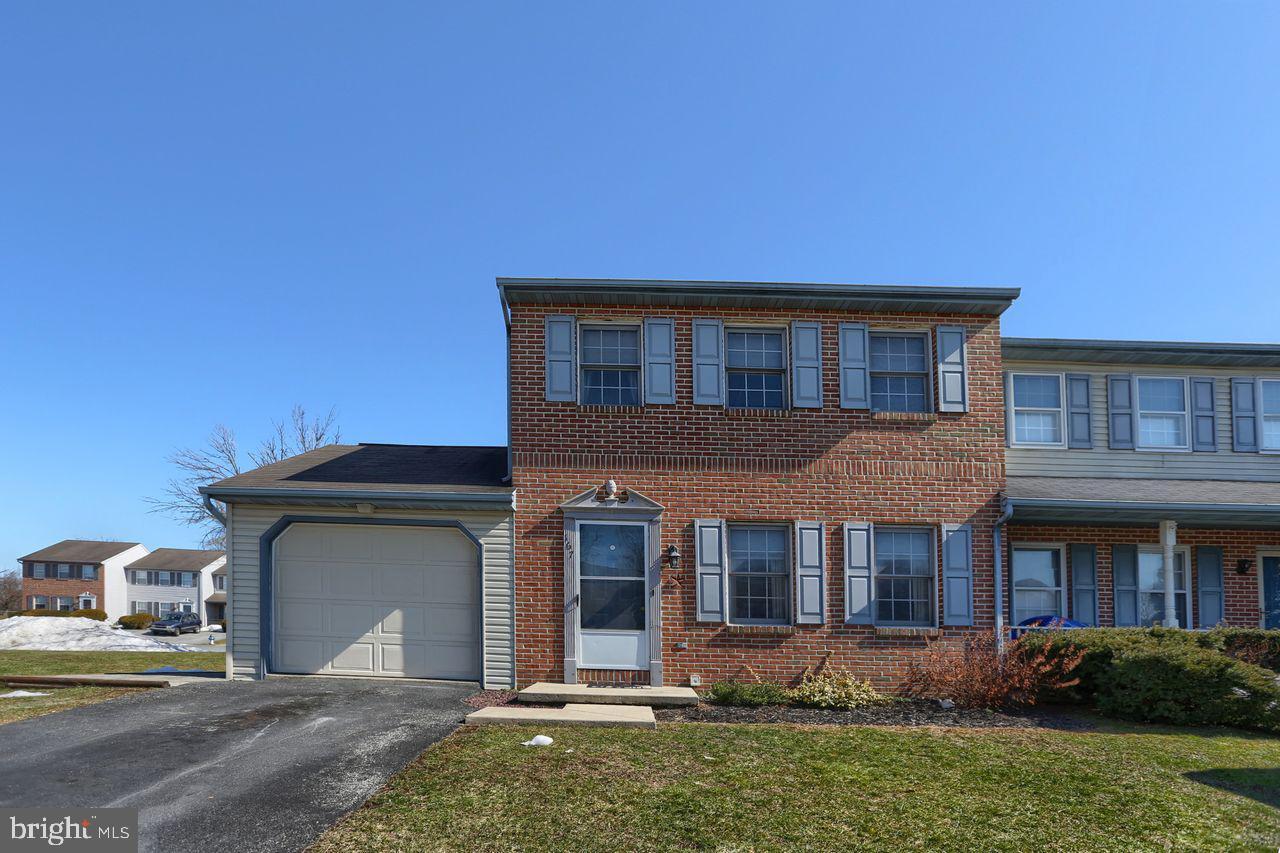 Property Photo: 167 Foxchase Drive PA 17022