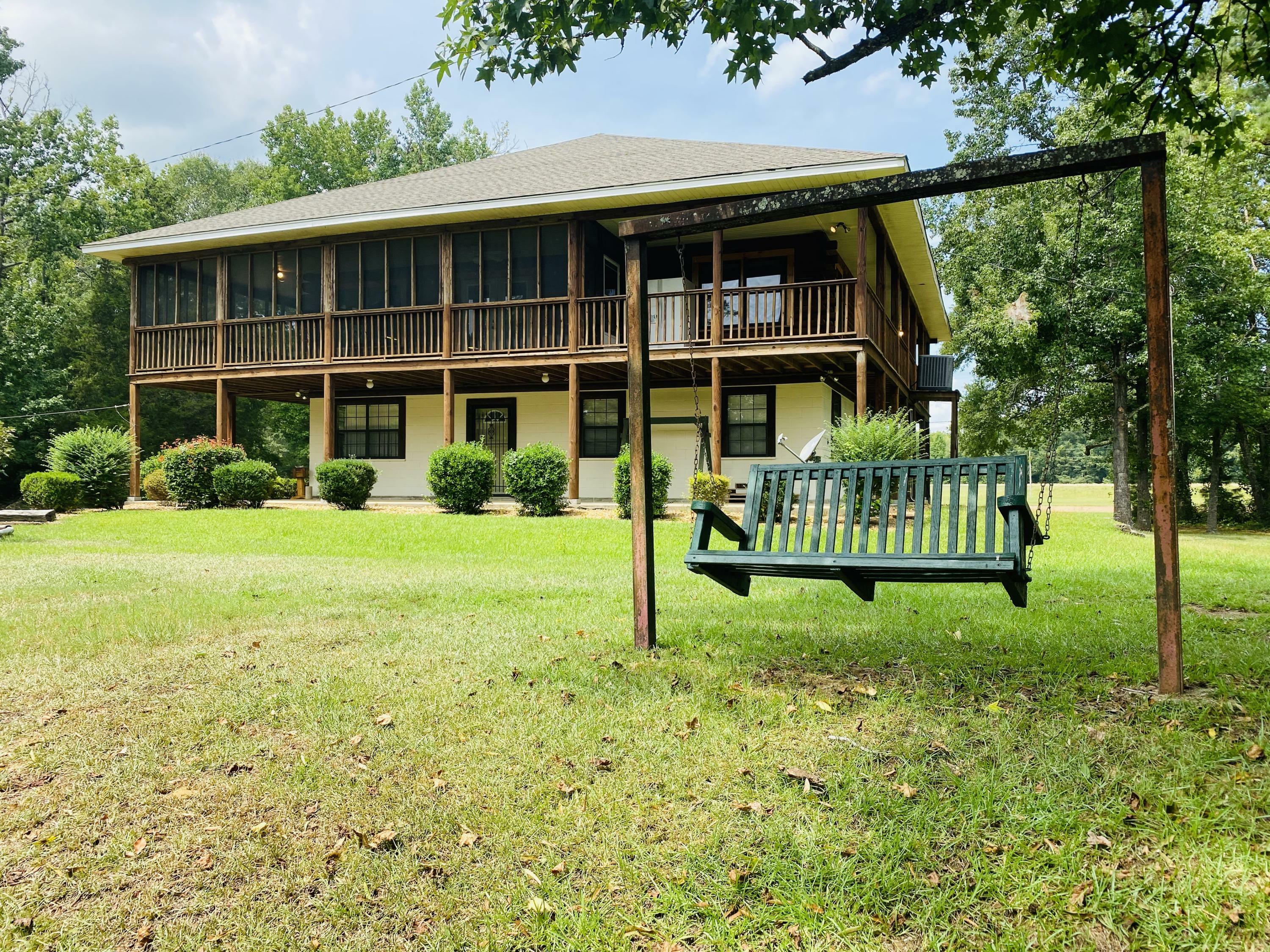 Property Photo:  712 Pate Rd  MS 39773 