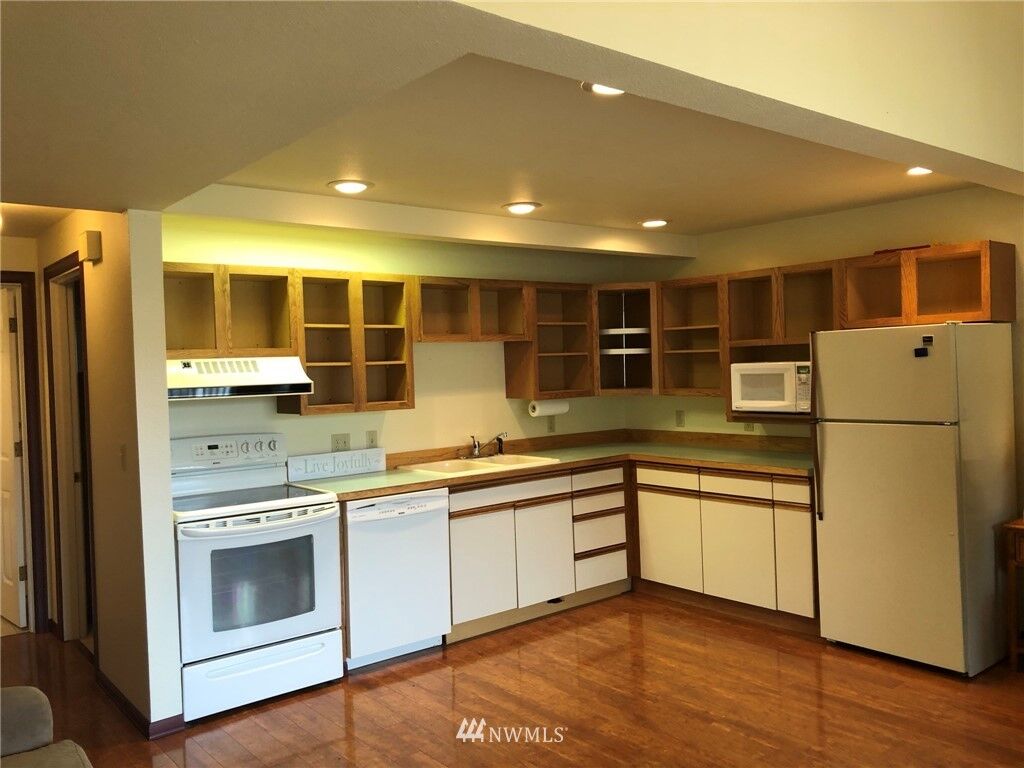 Property Photo:  8903 Crescent Bar Road NW 132  WA 98848 