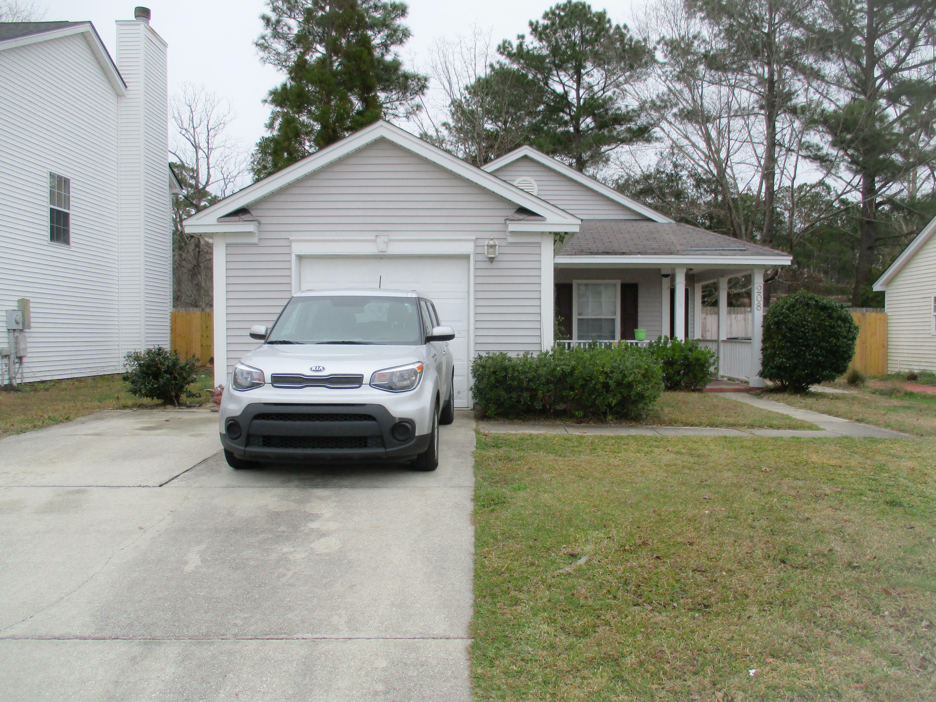 Property Photo:  208 Two Pond Loop  SC 29456 