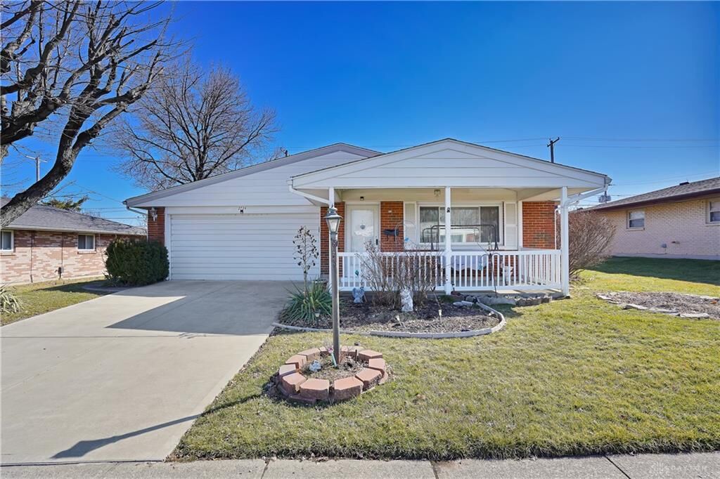 Property Photo: 2724 Mohican Avenue OH 45429