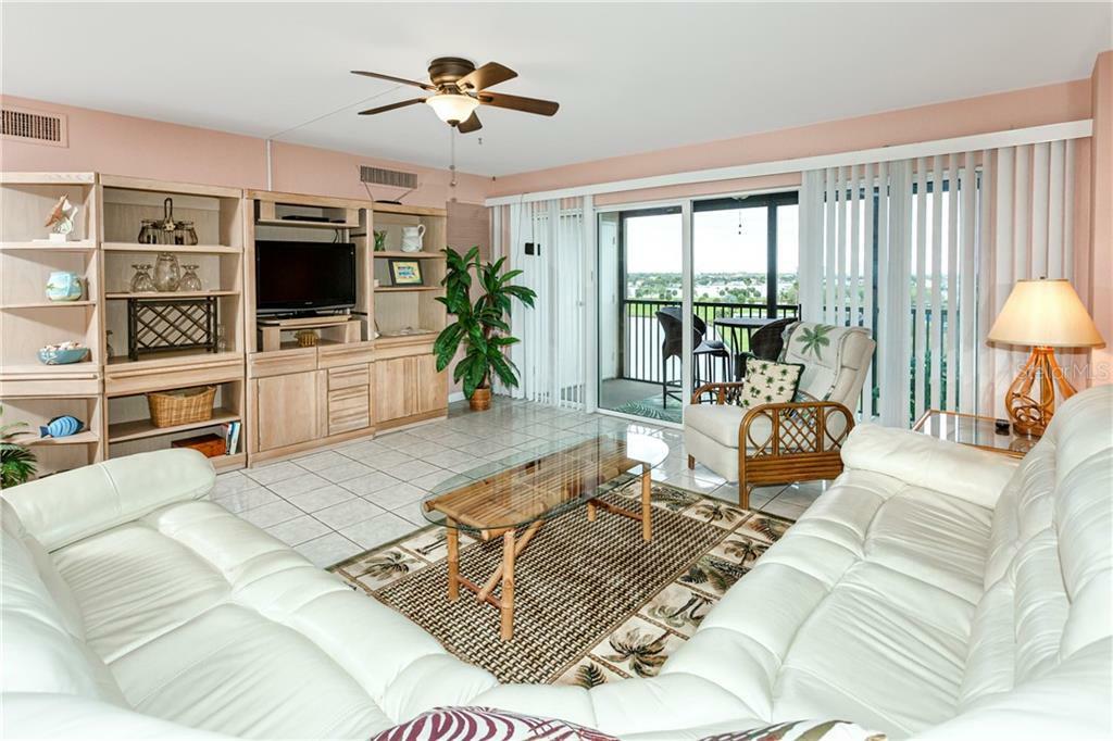 Property Photo:  10355 Paradise Boulevard 605  FL 33706 