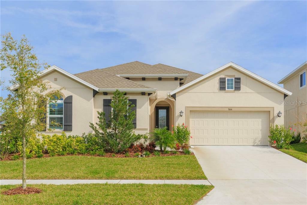 Property Photo:  7404 Paradiso Drive  FL 33572 