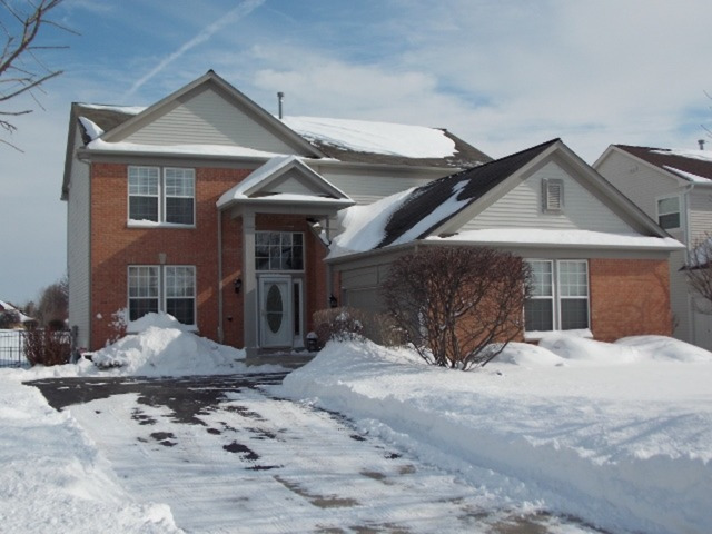 Property Photo: 5 Georgetown Court IL 60102