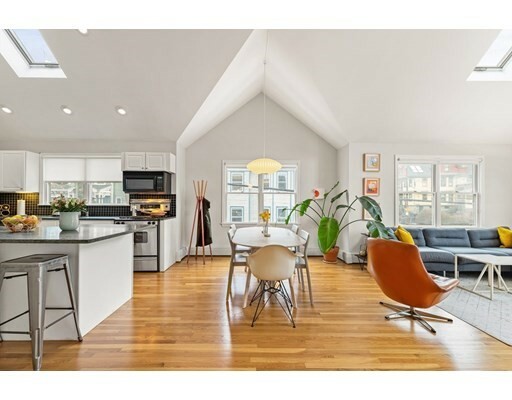 Property Photo: 39 Boylston 2 MA 02130
