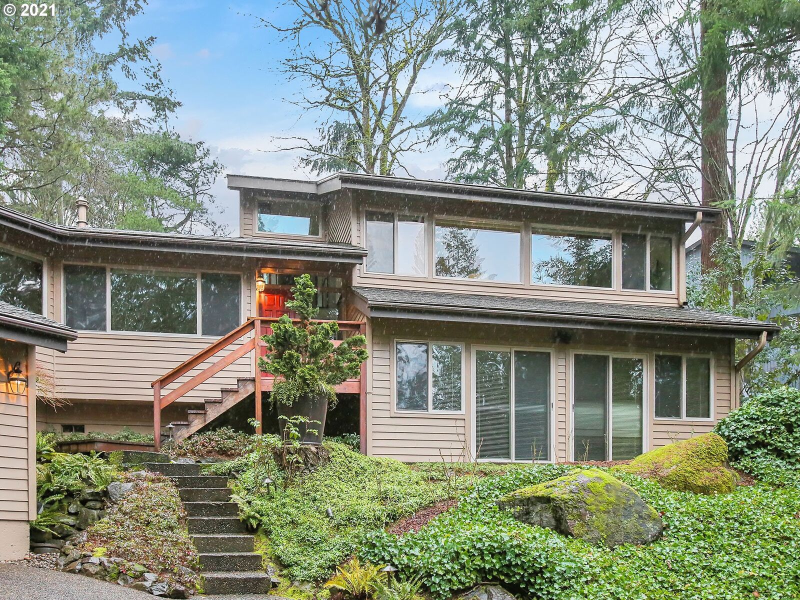 Property Photo: 17726 Overlook Ln OR 97034