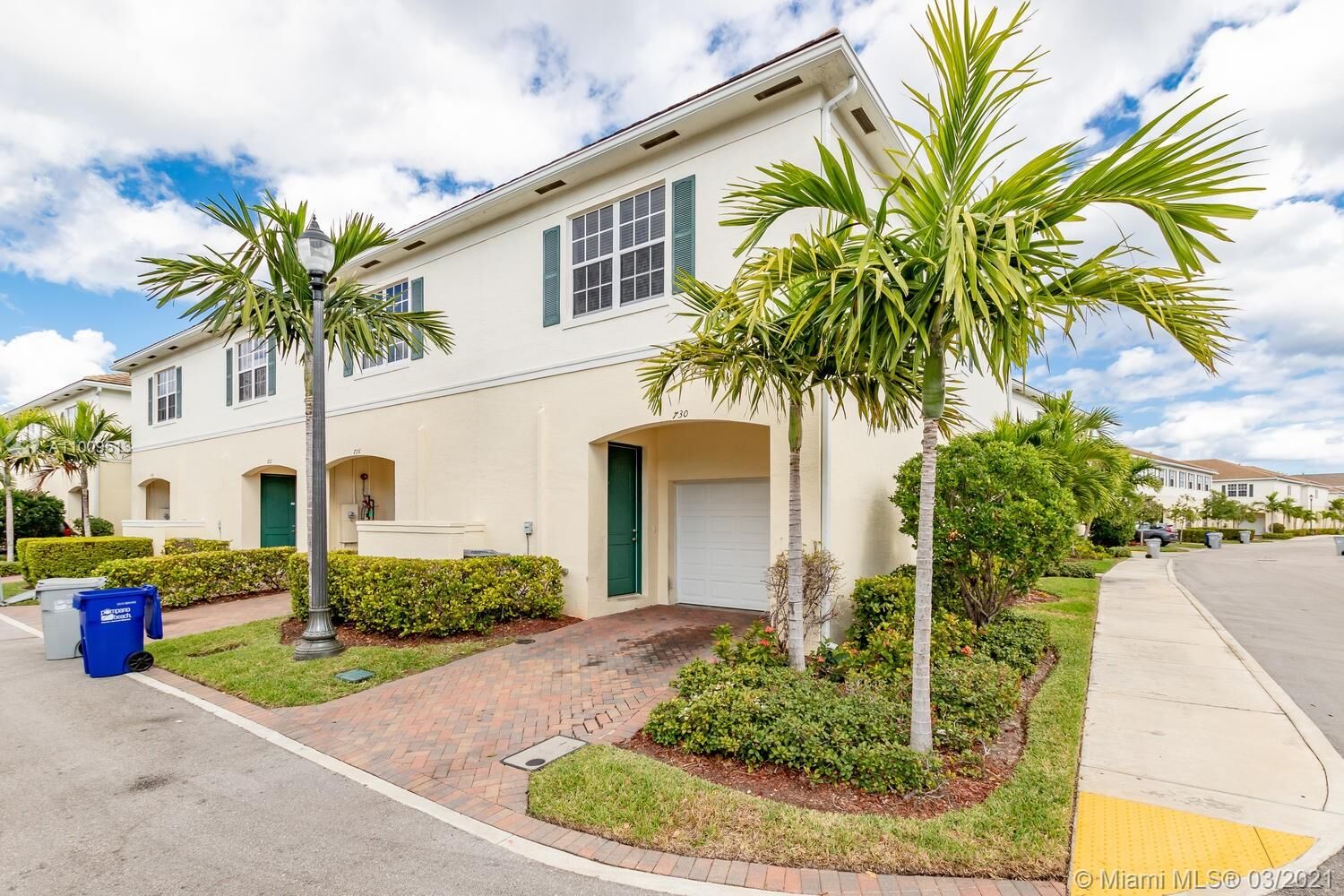 Property Photo: 730 SW 1st Way FL 33060
