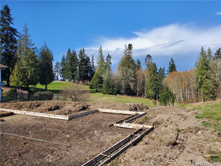 Property Photo:  622 Del Guzzi Dr  WA 98362 