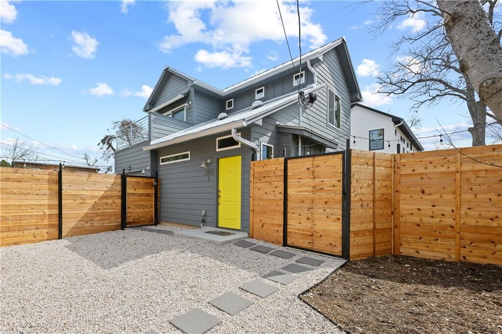 Property Photo:  2102 E 2nd Street 2  TX 78702 