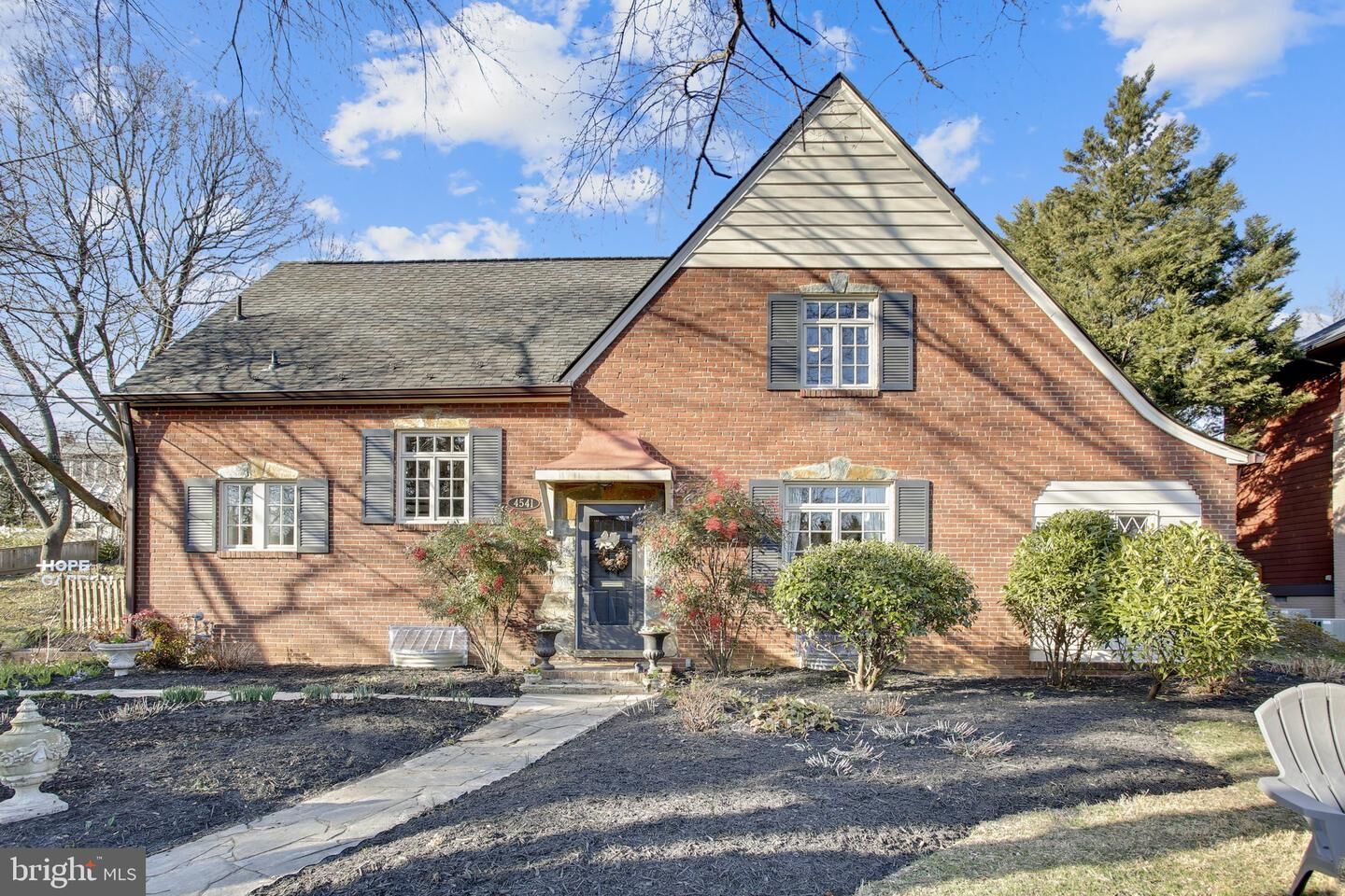 Property Photo: 4541 19th Street N VA 22207