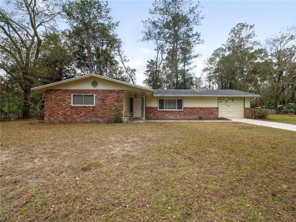 Property Photo: 4932 NW 37th Drive FL 32605