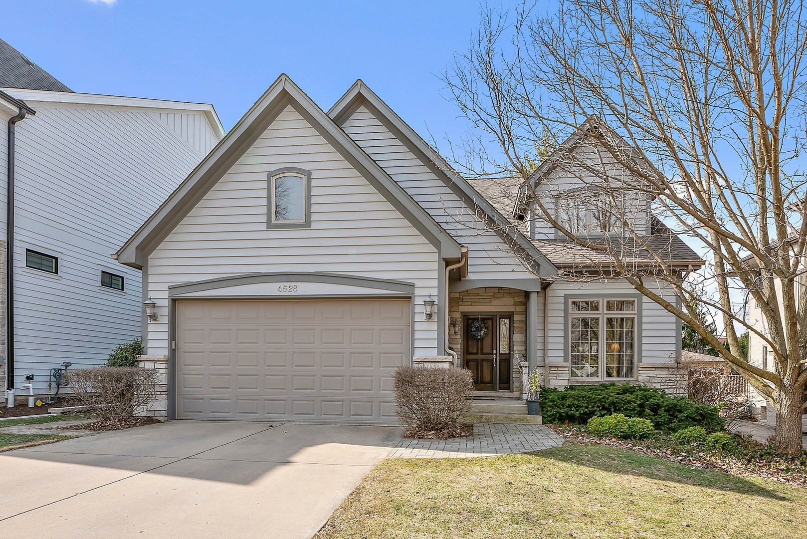 Property Photo:  4528 Highland Avenue  IL 60515 