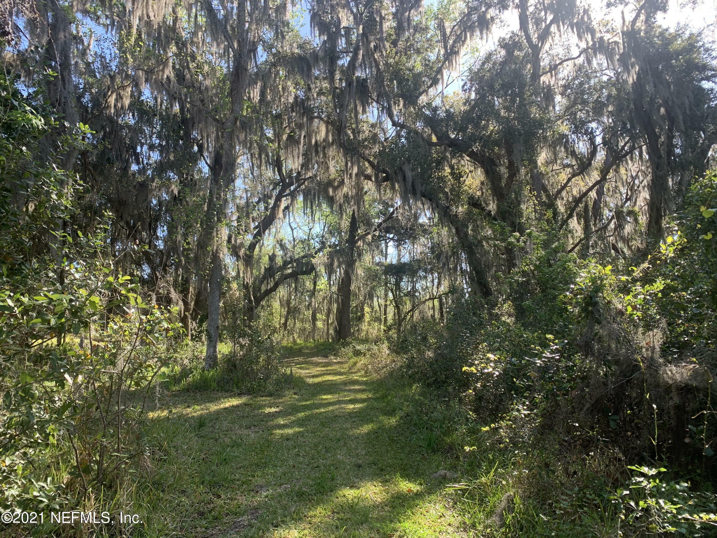 Property Photo:  1364 County Road 13 S  FL 32092 