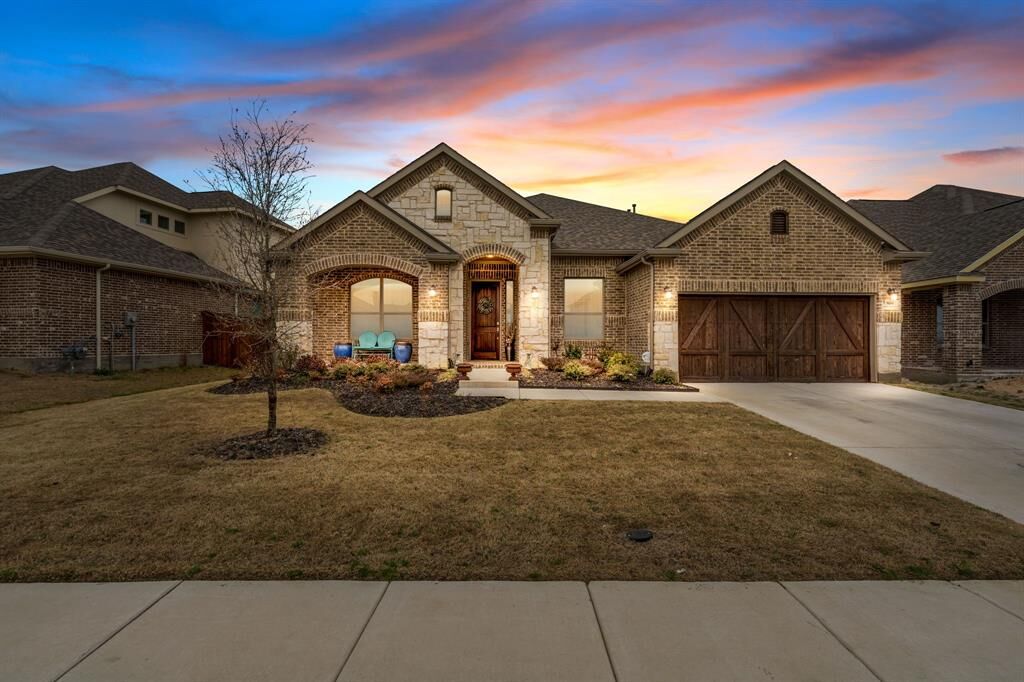 Property Photo:  909 Winter Creek Drive  TX 75071 