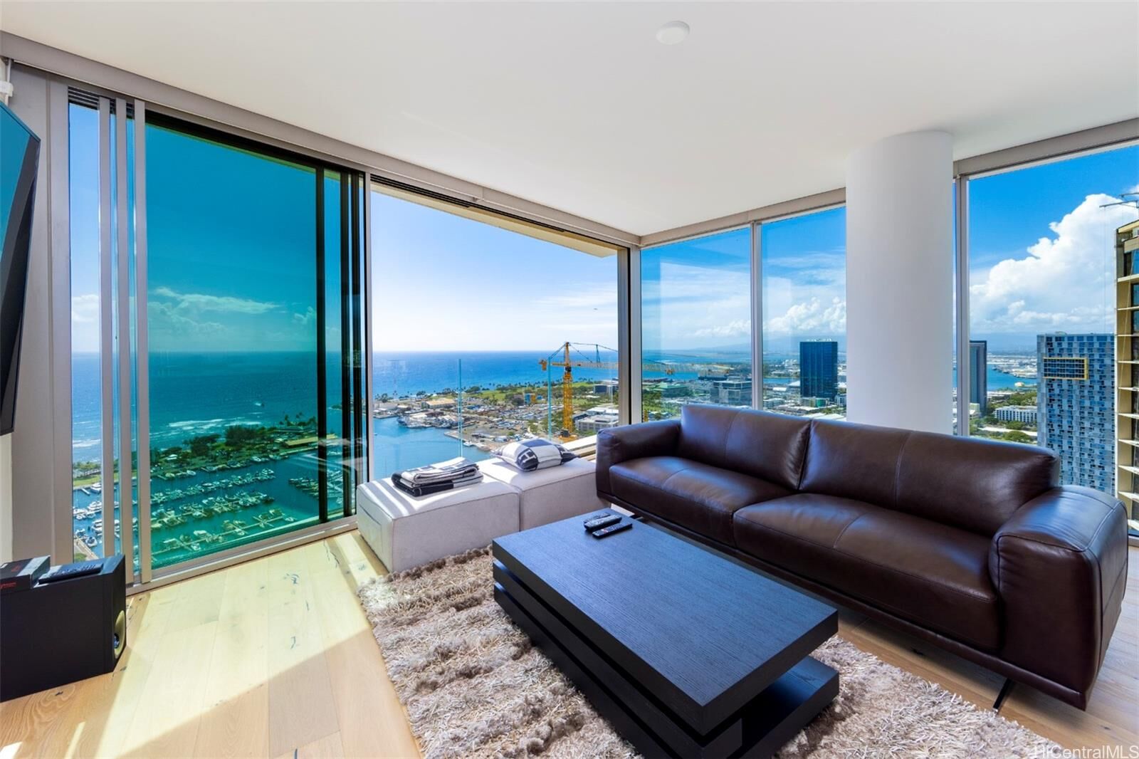 Property Photo: 1001 Queen Street 3701 HI 96814